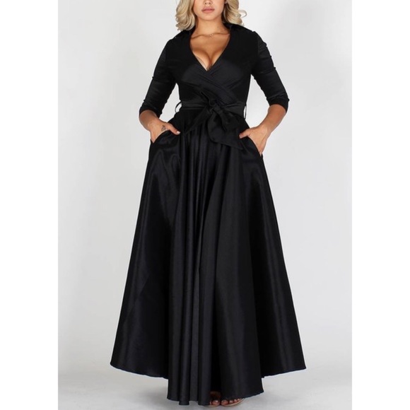 Formal/ Semi Formal Long Dress - Picture 1 of 3